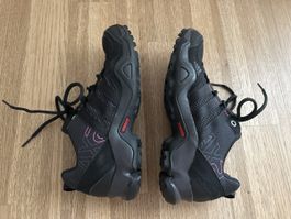 Neue Adidas Terrex AX2R, Wanderschuhe, Grösse 36, Schwarz