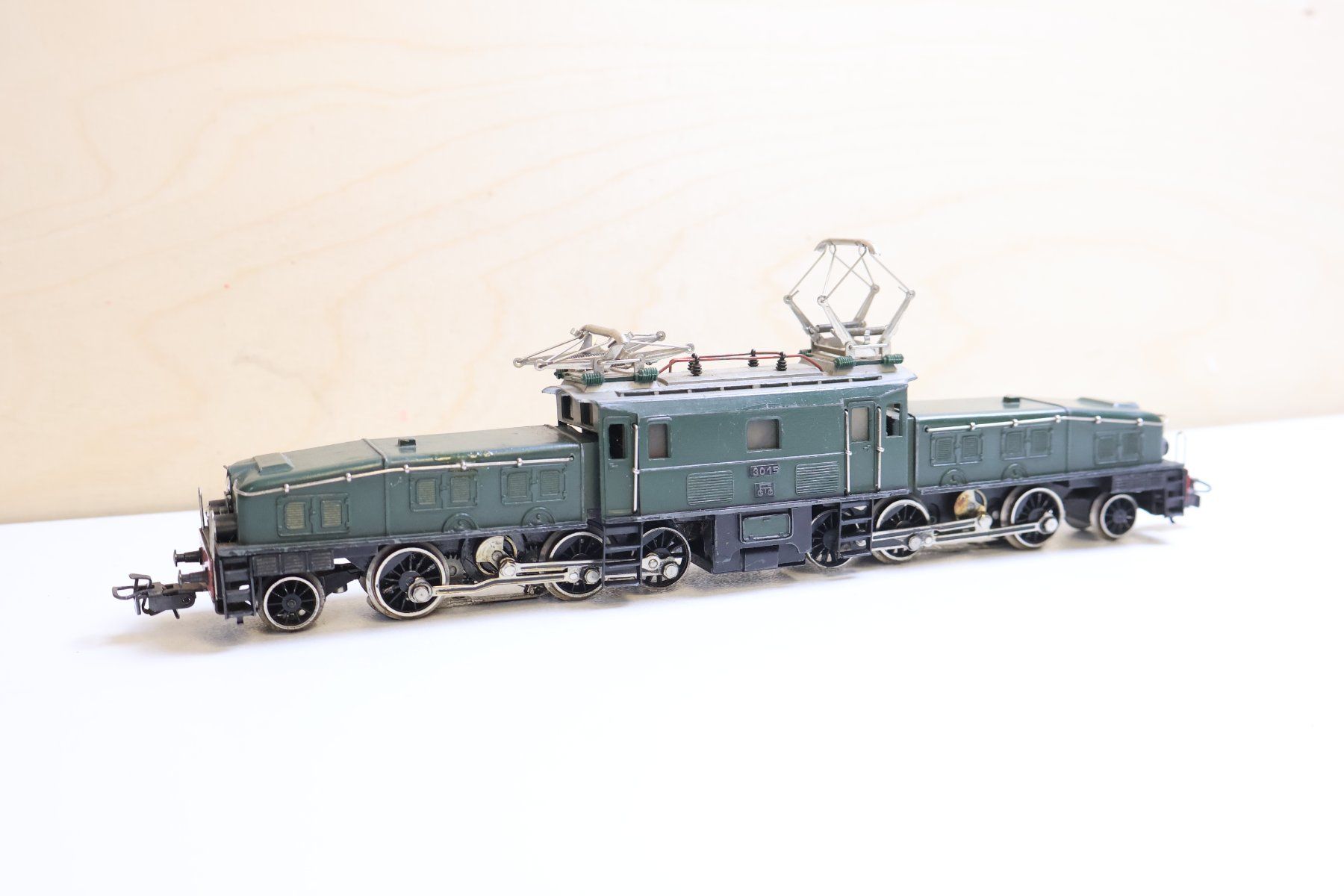 Märklin Modellini di ferrovie: Märklin SBB Krokodil E-Lok 3015 - Gussmodell – Difettoso da Winterthur venduto da Monstera 5