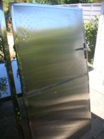 Aluminiumtüre mit Türpfosten