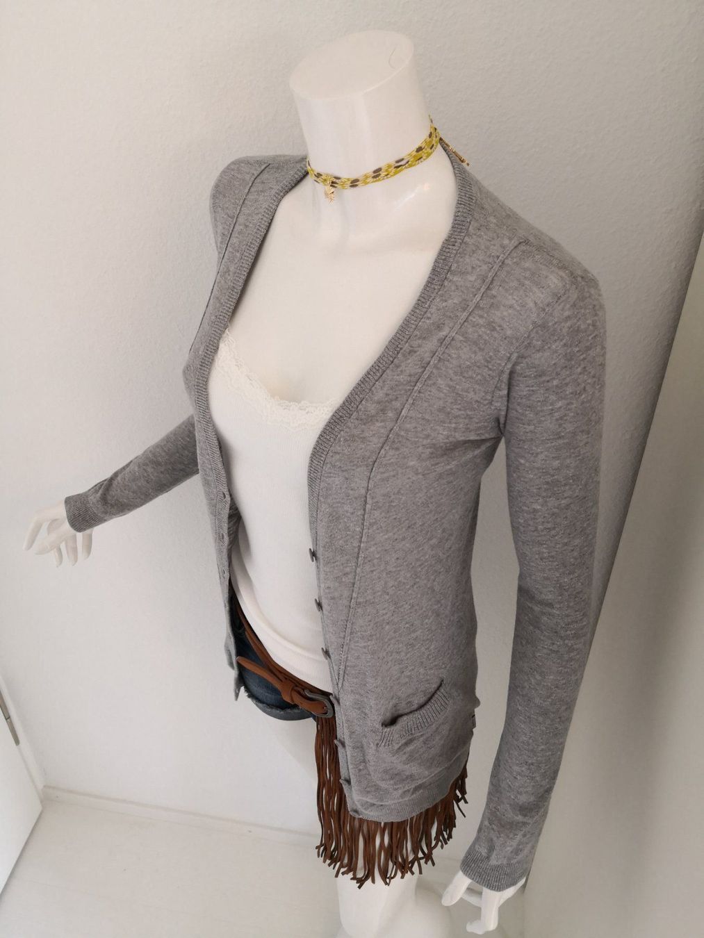 Mango Giacche: 🤩MANGO STRICK-JACKE HELLGRAU LANG & TASCHEN & PRADA P. – Usato da Olten venduto da Naja-Twins-Twins 4
