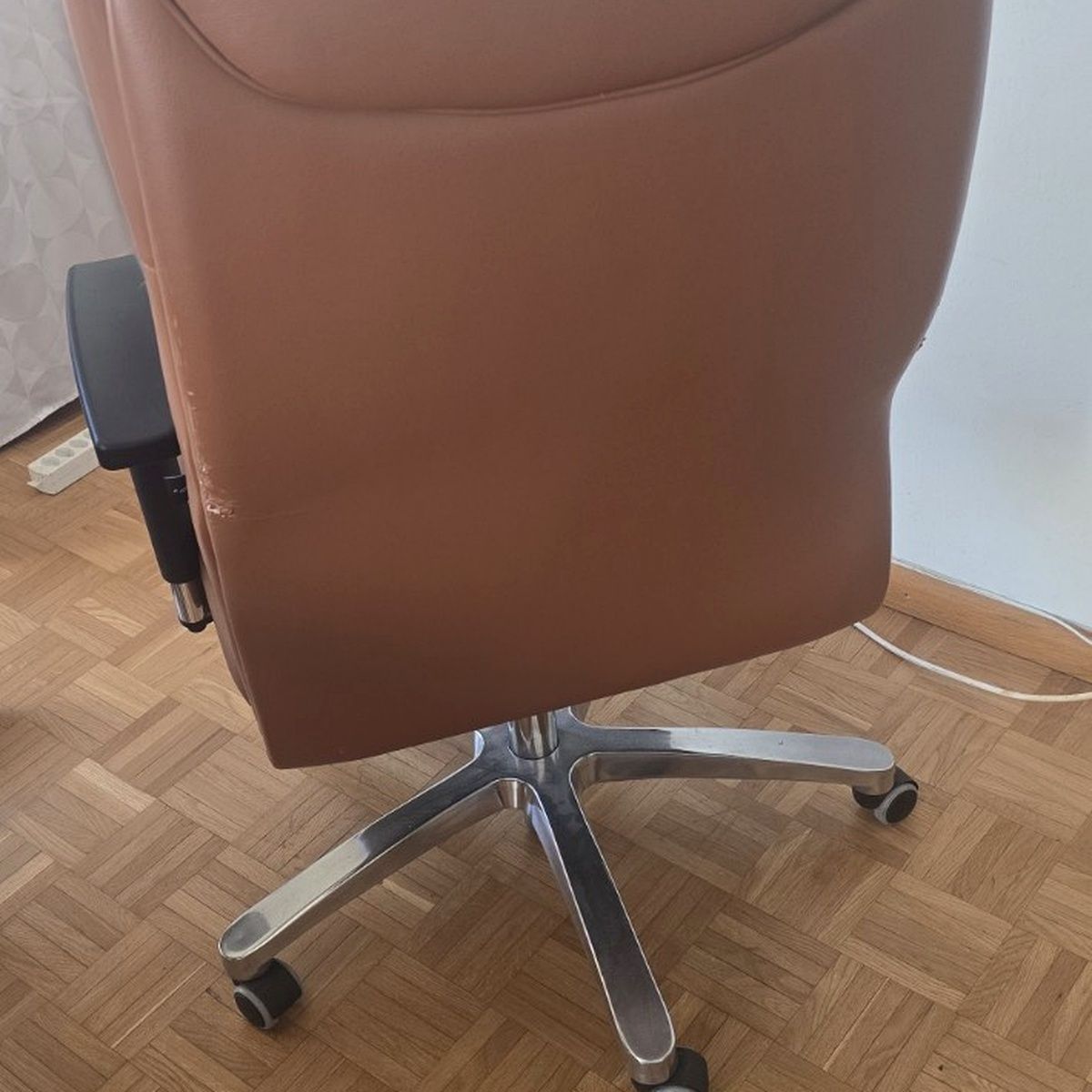 Stühle: Chaise de bureau Topstar en cuir véritable  – Gebraucht aus Neuchâtel von Camille.2000 3