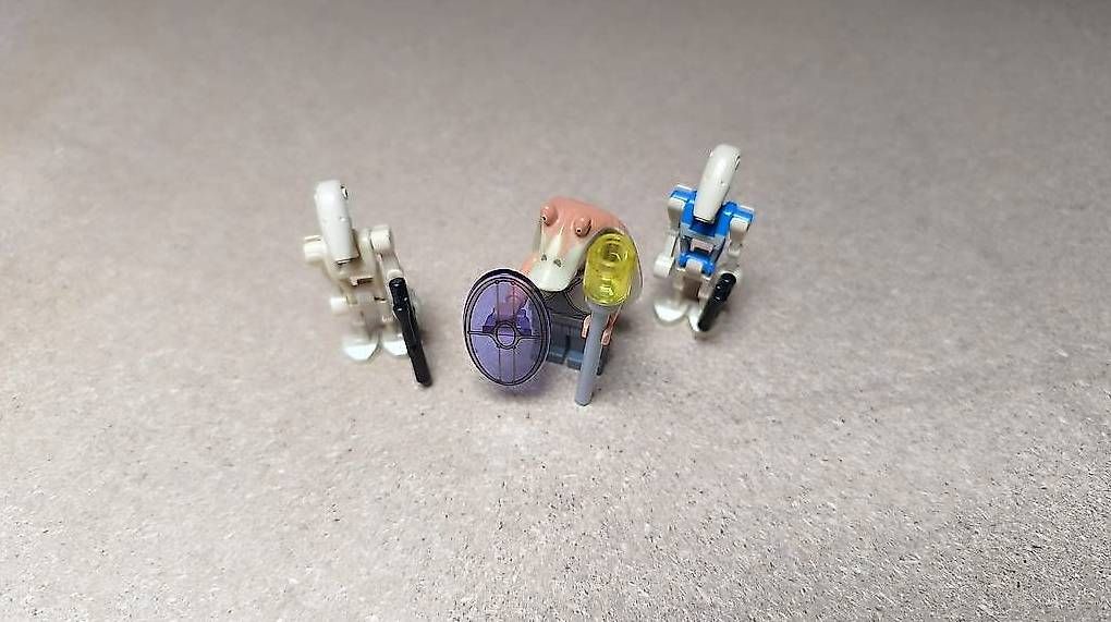 Lego Giocattoli: LEGO Star Wars AAT, Minifigur 75080 – Usato da Bauma venduto da Chantal07 2