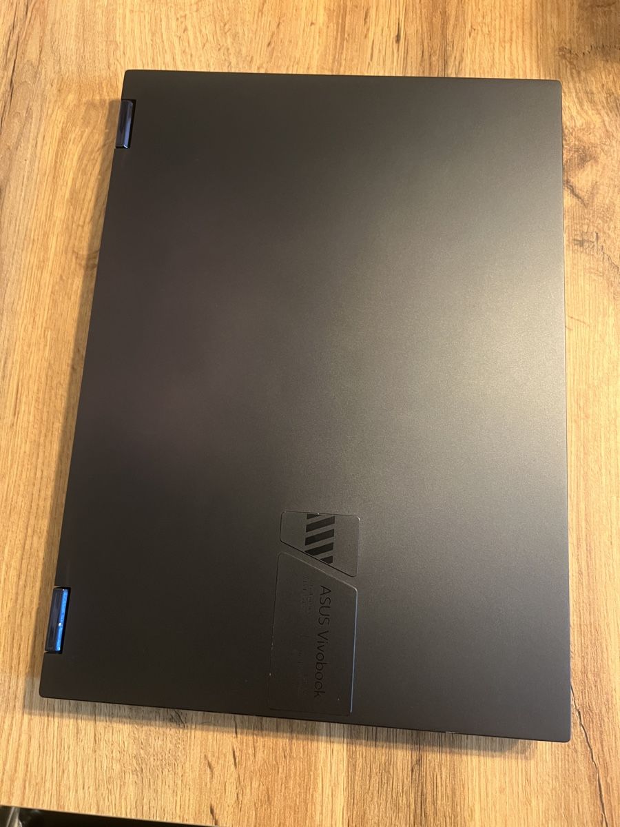 Asus Notebooks: Laptop ASUS Vivobook Intel Core i7 – Gebraucht aus St. Gallen von Costy02 2