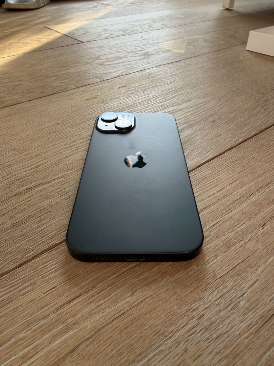 Apple Telefoni cellulari / Smartphones: Apple iPhone 15 128 GB Schwarz – Usato da Benglen venduto da Hpete 4