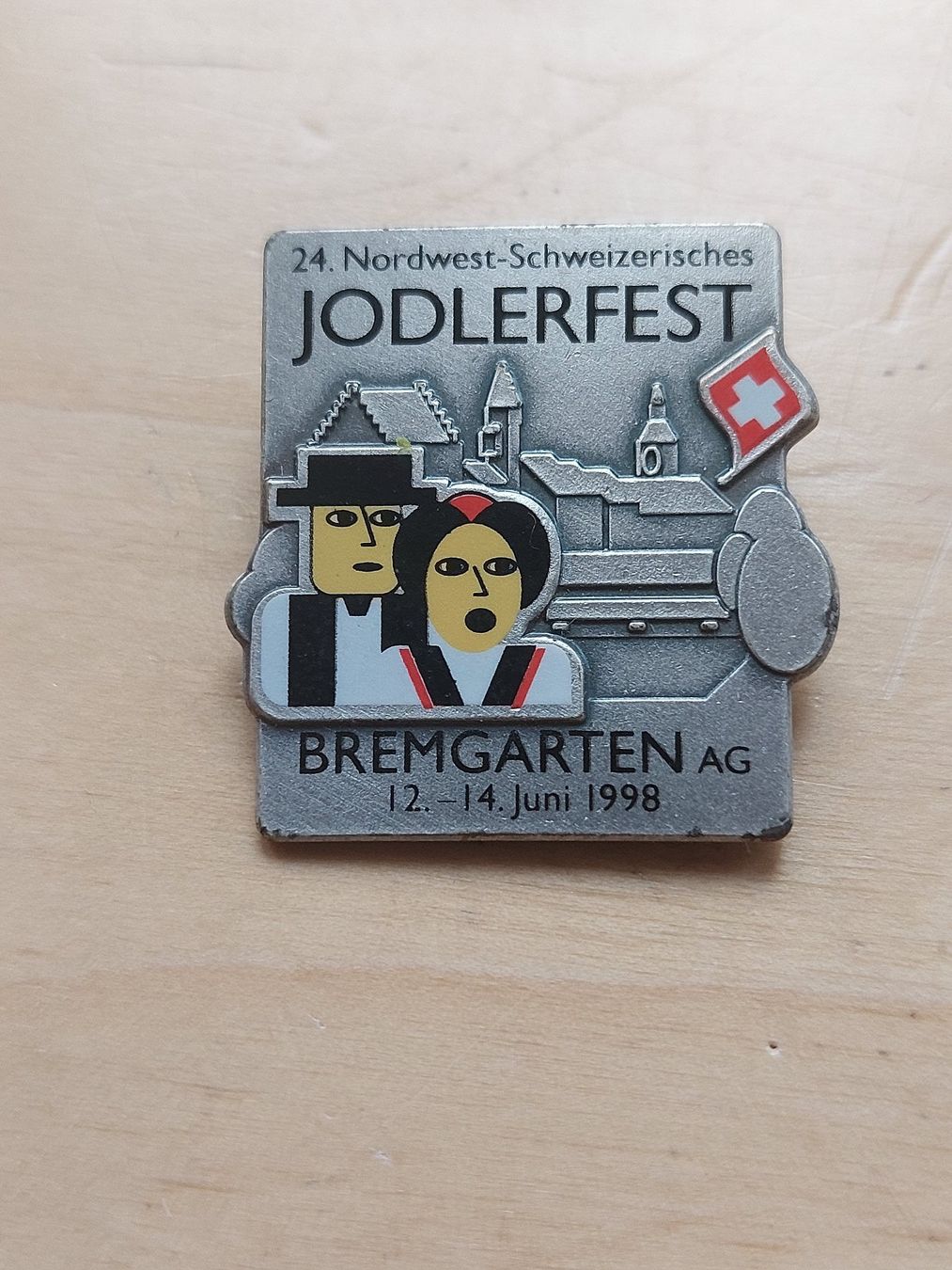 Placchette & Badge: 24. NORDWEST-SCHWEIZERISCHES JODLERFEST – Usato da Gipf - Oberfrick venduto da Esnoopy