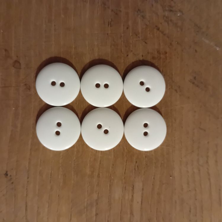 Lot De 6 Petits Boutons En Nacre - Diamètre Environ 0.9 Mm - Multicolore - Neuf