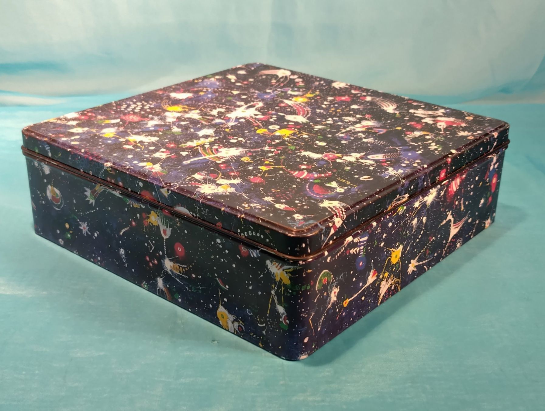 Altro in Decorazioni & Accessori: Blechbüchse, Galaxie, mit 2 Tablaren – Usato da Bellach venduto da JingleCherry 1
