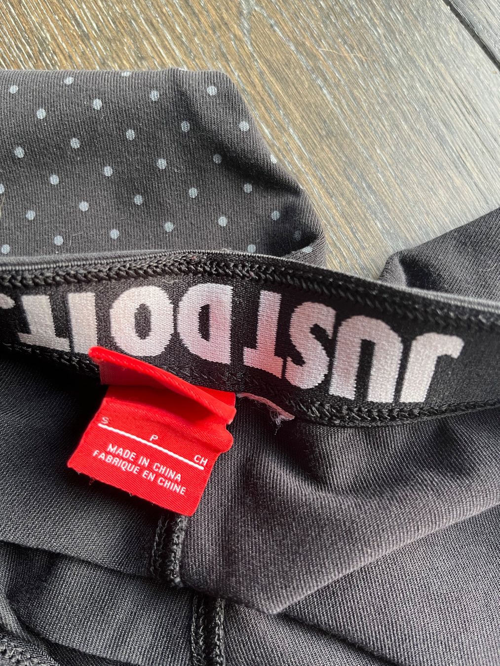Nike Leggings: 2 leggings Nike pro t. S – Gebraucht aus Posieux von evs_57x2 2