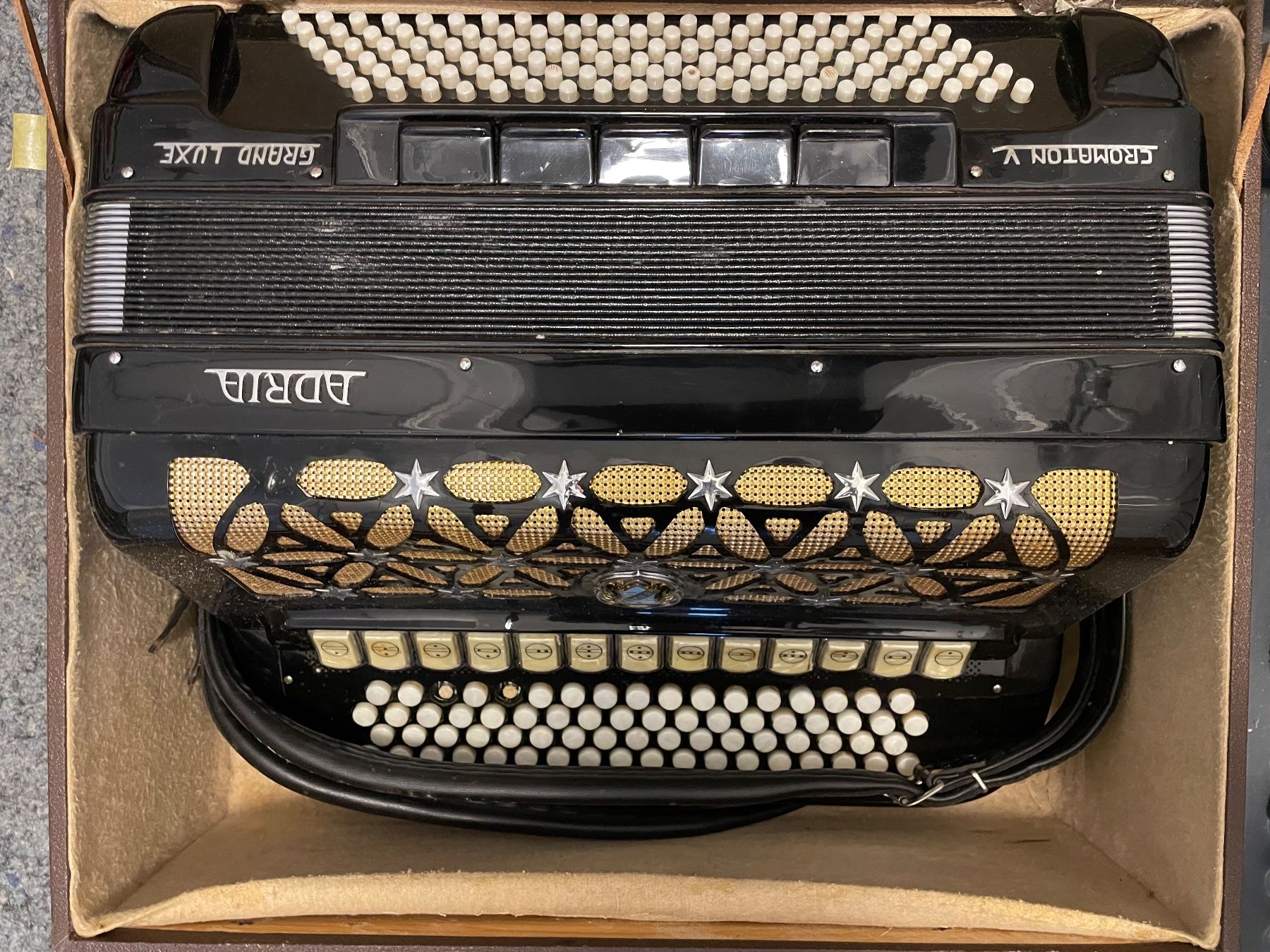 Instruments de musique: Handorgel ADRIA – Défectueux à Kehrsatz par techpunk