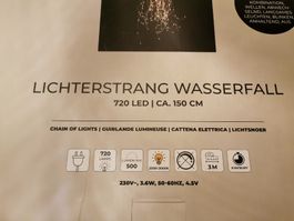 LED-Lichterdeko Lichterstrang in moderner Wasserfall optik