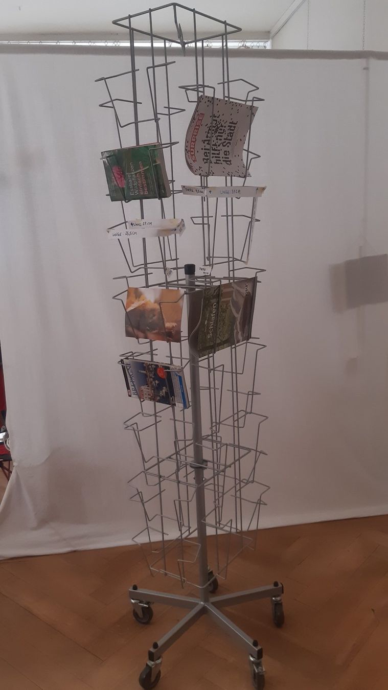 Autres décorations & accessoires: Katalogständer – D'occasion à Biel/Bienne par Strada29 7