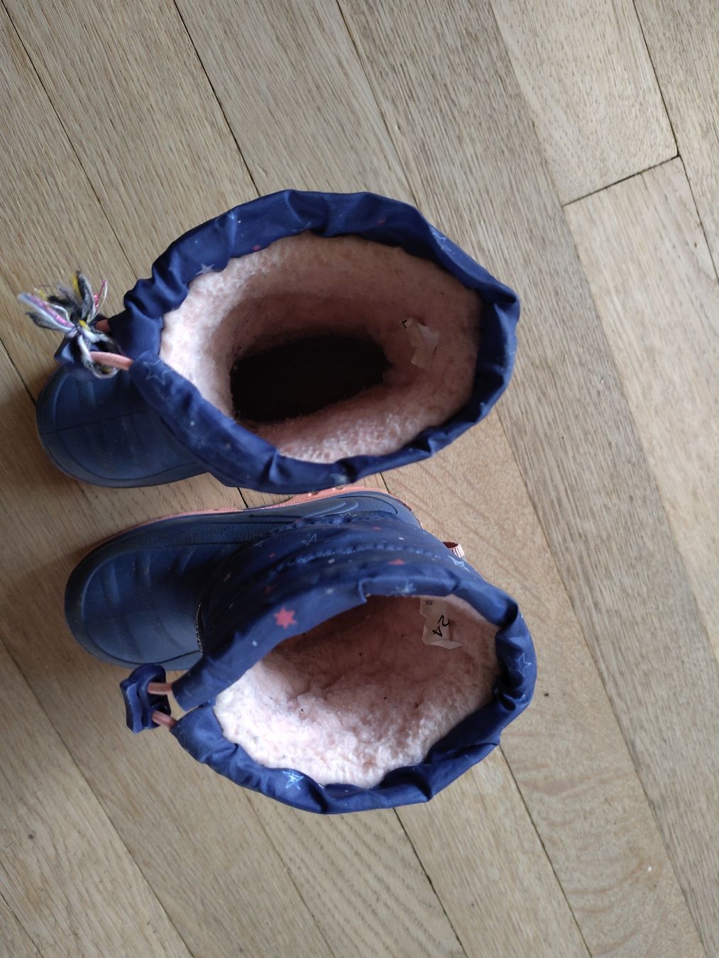 Scarpe per ragazzi: Warme gefütterte Winterstiefel Gr. 24 – Usato da St. Gallen venduto da Wysi 5