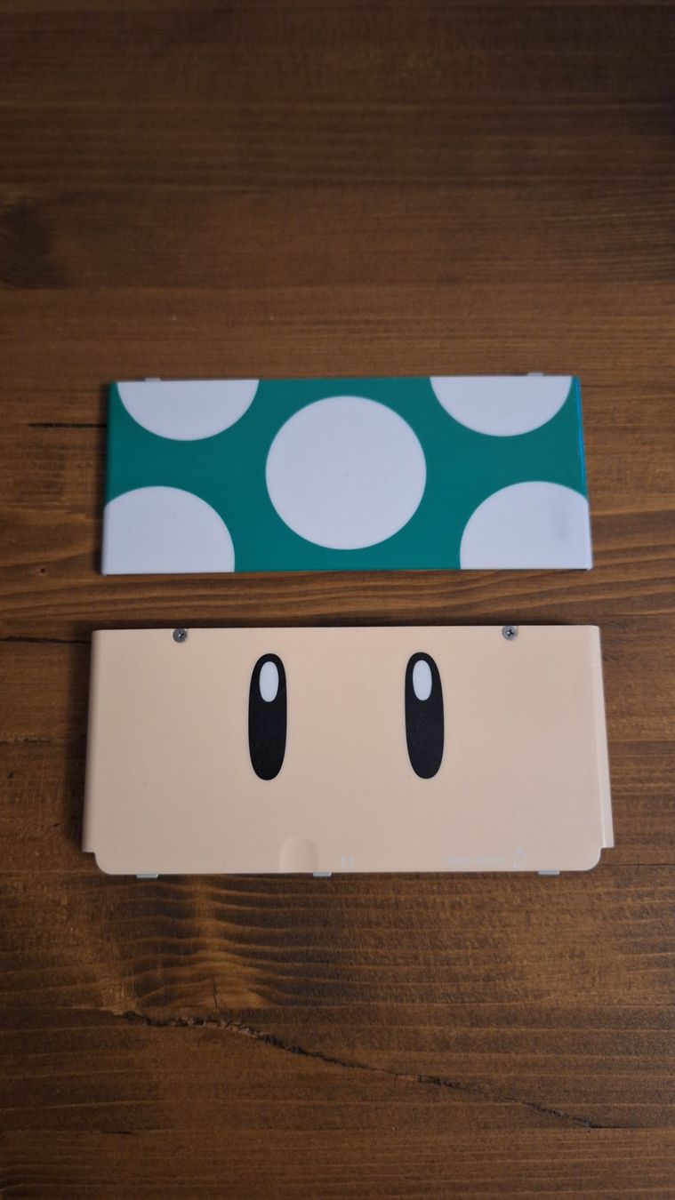 Nintendo Custodie protettive: New Nintendo 3DS Cover Plates "Green Toad" – Usato da Bachenbülach venduto da 4player4