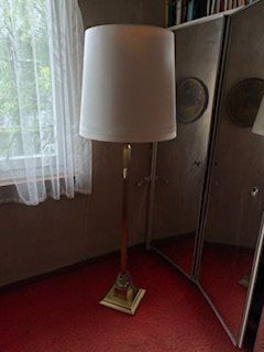 Lampen: Elegante Stehlampe, Lampenschirm Stoff – Gebraucht aus Küsnacht von a.rochat