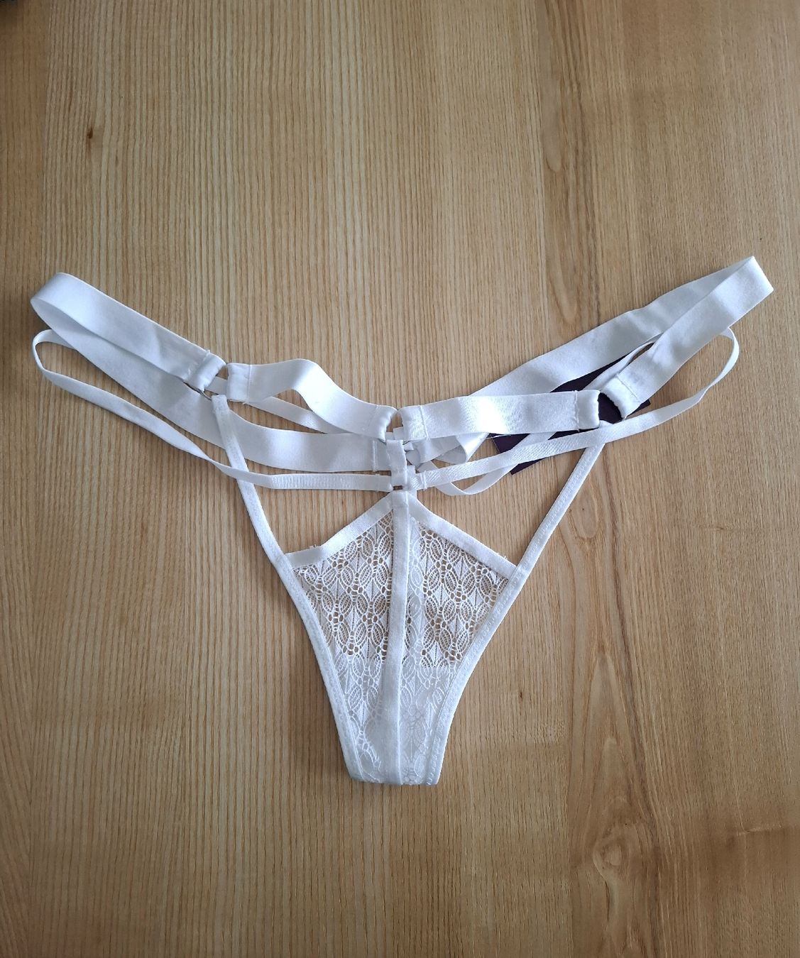 Lascana Altra biancheria intima: Weisser spitzen String, Damen, 40 NEU,  Lascana – Nuovo e nell'imballaggio originale da Mollis venduto da Fr.Dieti 1
