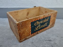 alte Holzkiste Kiste CHOCOLAT LINDT SPRÜNGLI KILCHBERG