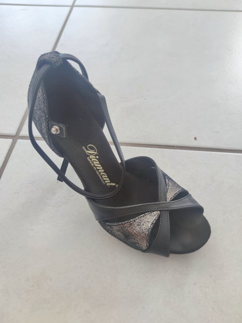 Scarpe da donna: Tanzschuhe Diamant – Usato da Effretikon venduto da s0871465 2