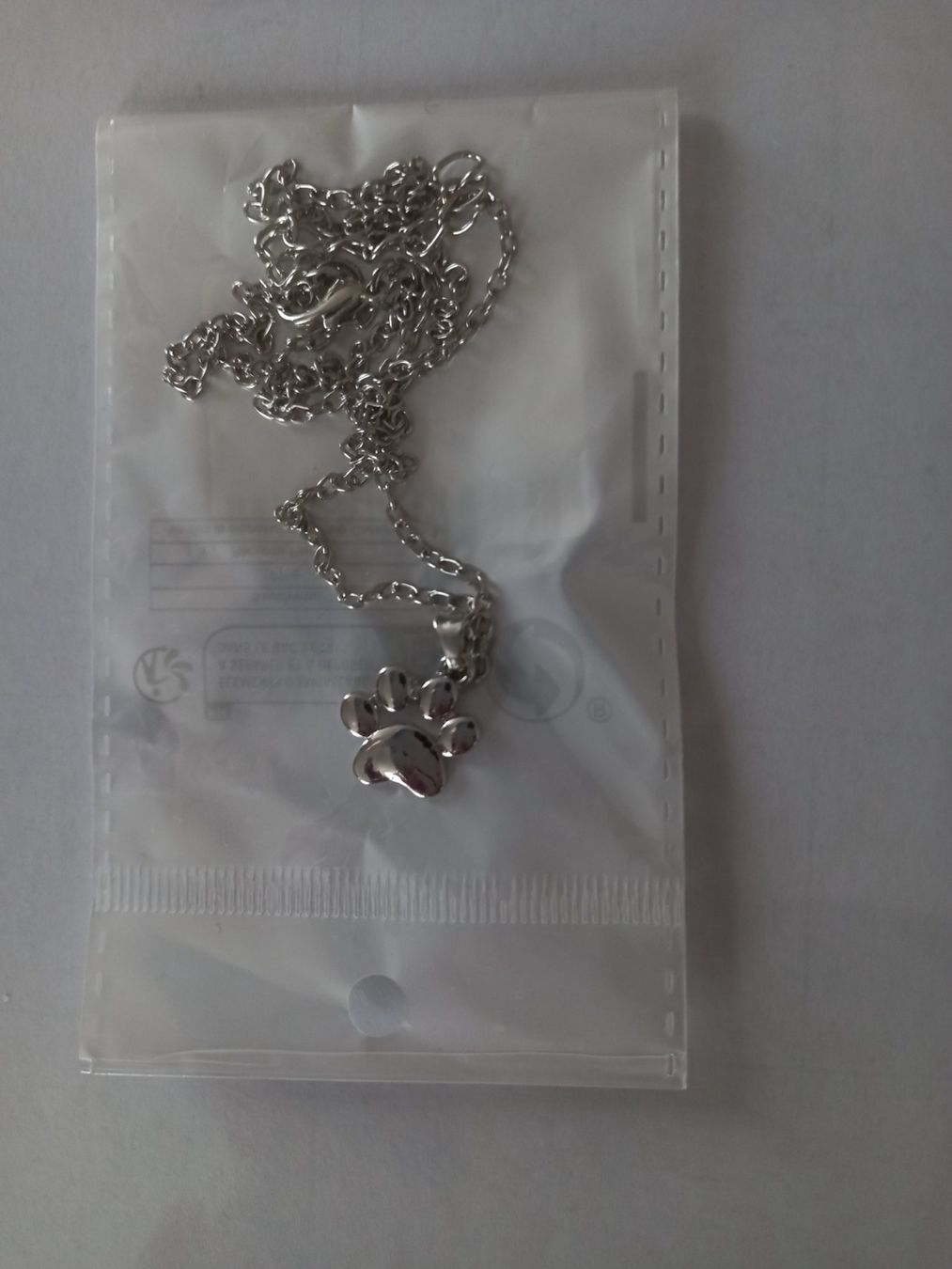 Catenine: Kette mit Pfötchenanhänger – Nuovo e nell'imballaggio originale da Aarburg venduto da chregi79