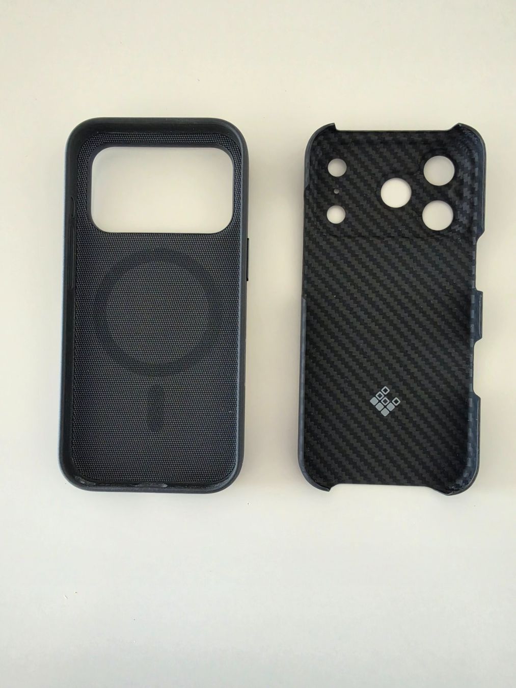 Apple Cover & Protezioni schermo: Apple FineWoven case + Latercase for iPhone 17 Pro – Usato da Zürich venduto da agirardello 1