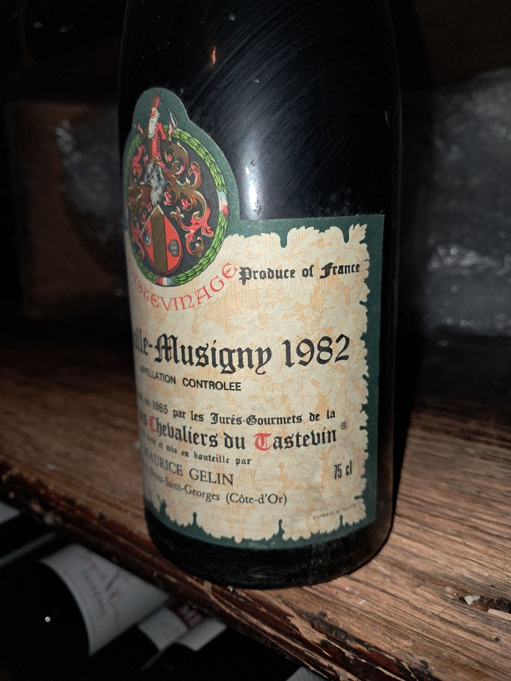 Wein: Chambolle-Musigny tastevinage 1982 – Neu und originalverpackt aus Le locle von juliensaran 3