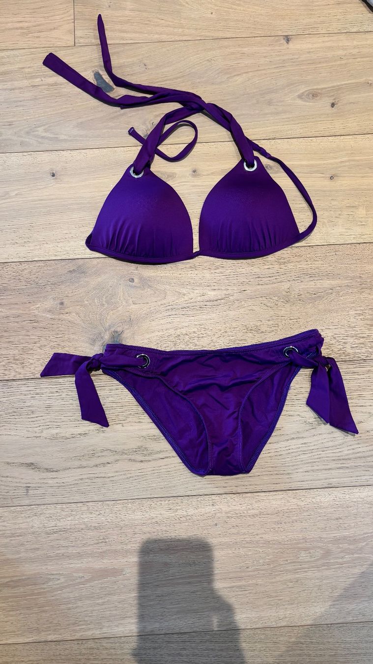 Costumi da bagno & Bikini: Kiwi Saint Tropez Bikini – Usato da Uitikon Waldegg venduto da Thefateofophelia