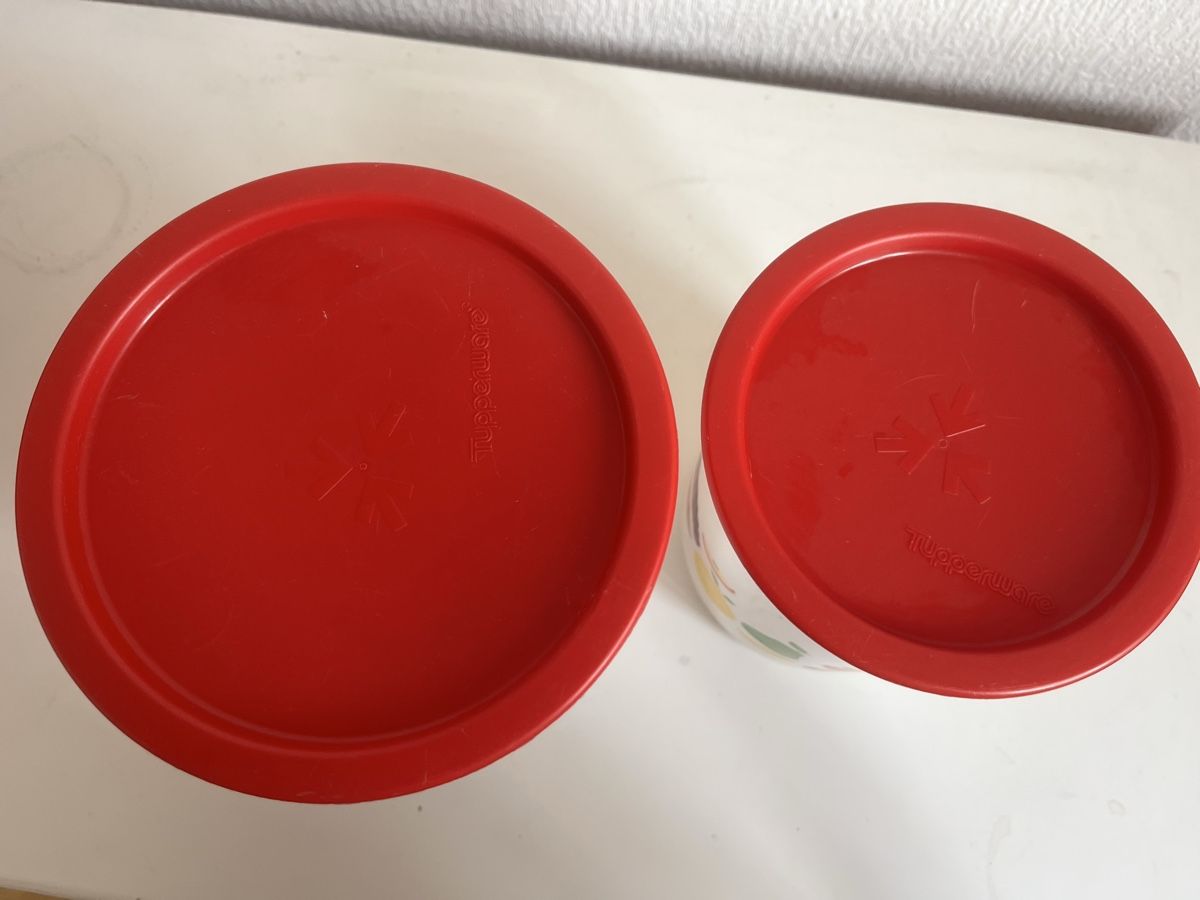 Tupperware Contenitori & Simili: Tupperware Vintage Fruit Design - Set of Two – Usato da Lausanne venduto da barbabelle02 1