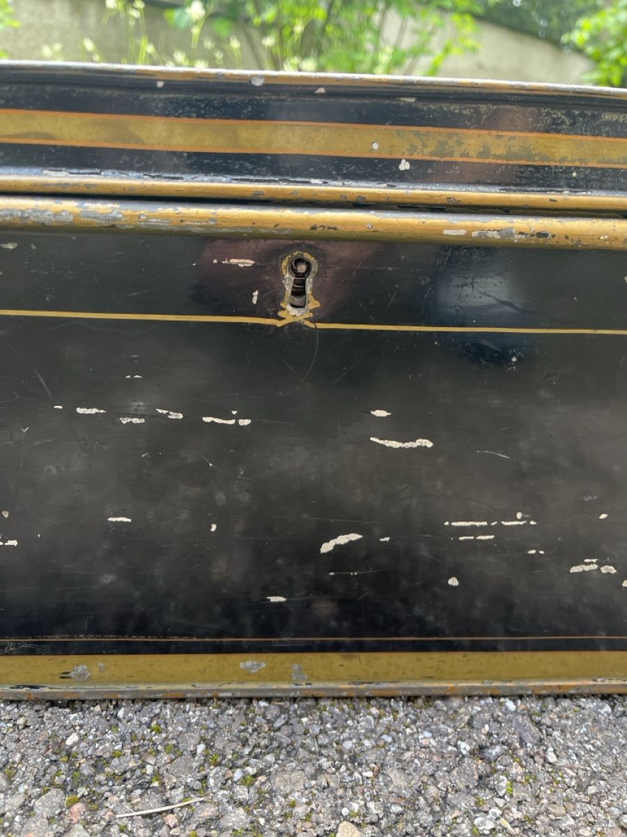 Cassapanche: Vintage Kiste – Usato da Basel venduto da Buechermensch 1