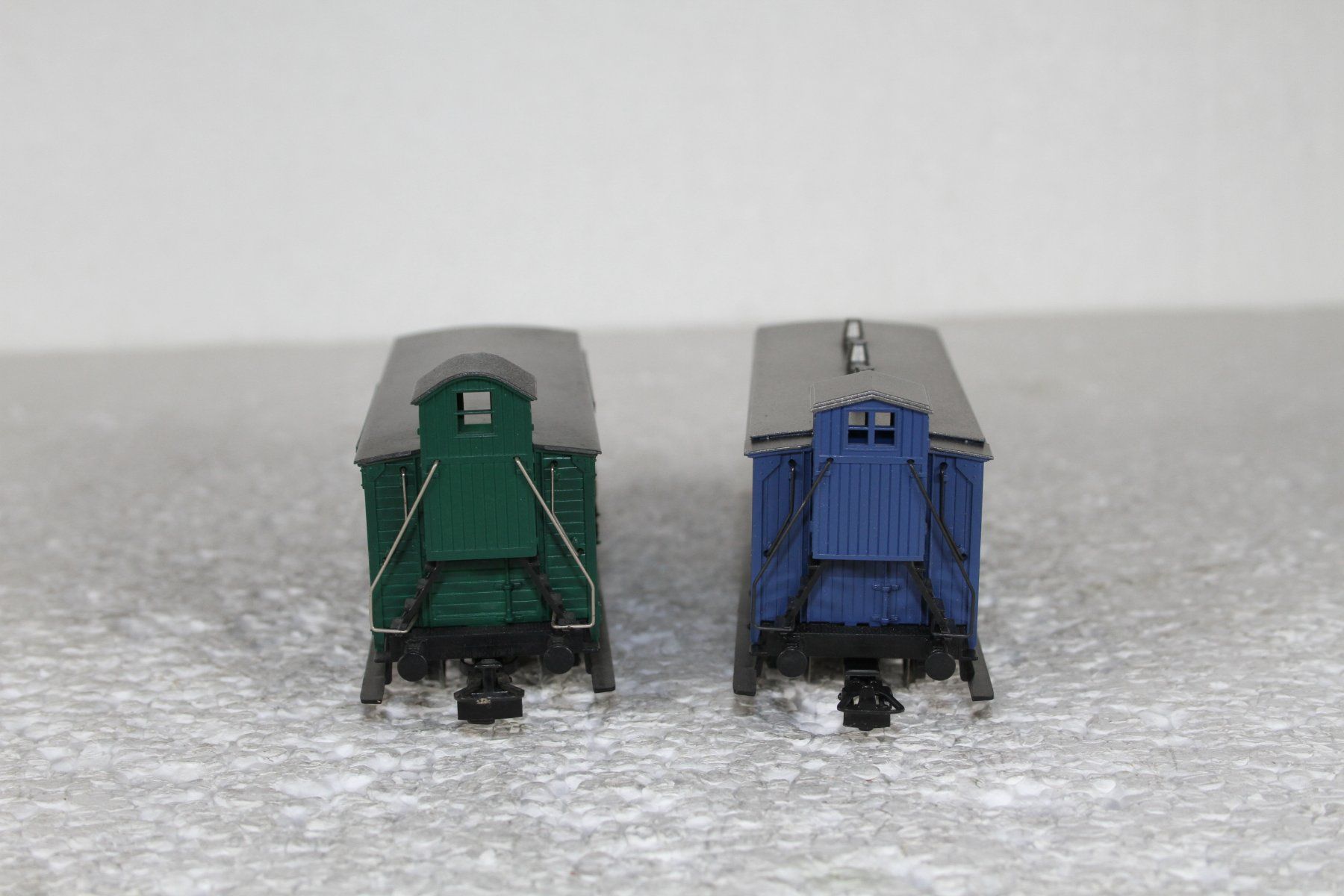 Märklin Modellini di ferrovie: Märklin 2 Güterwagen (2) – Usato da Triesen venduto da gleis8 5