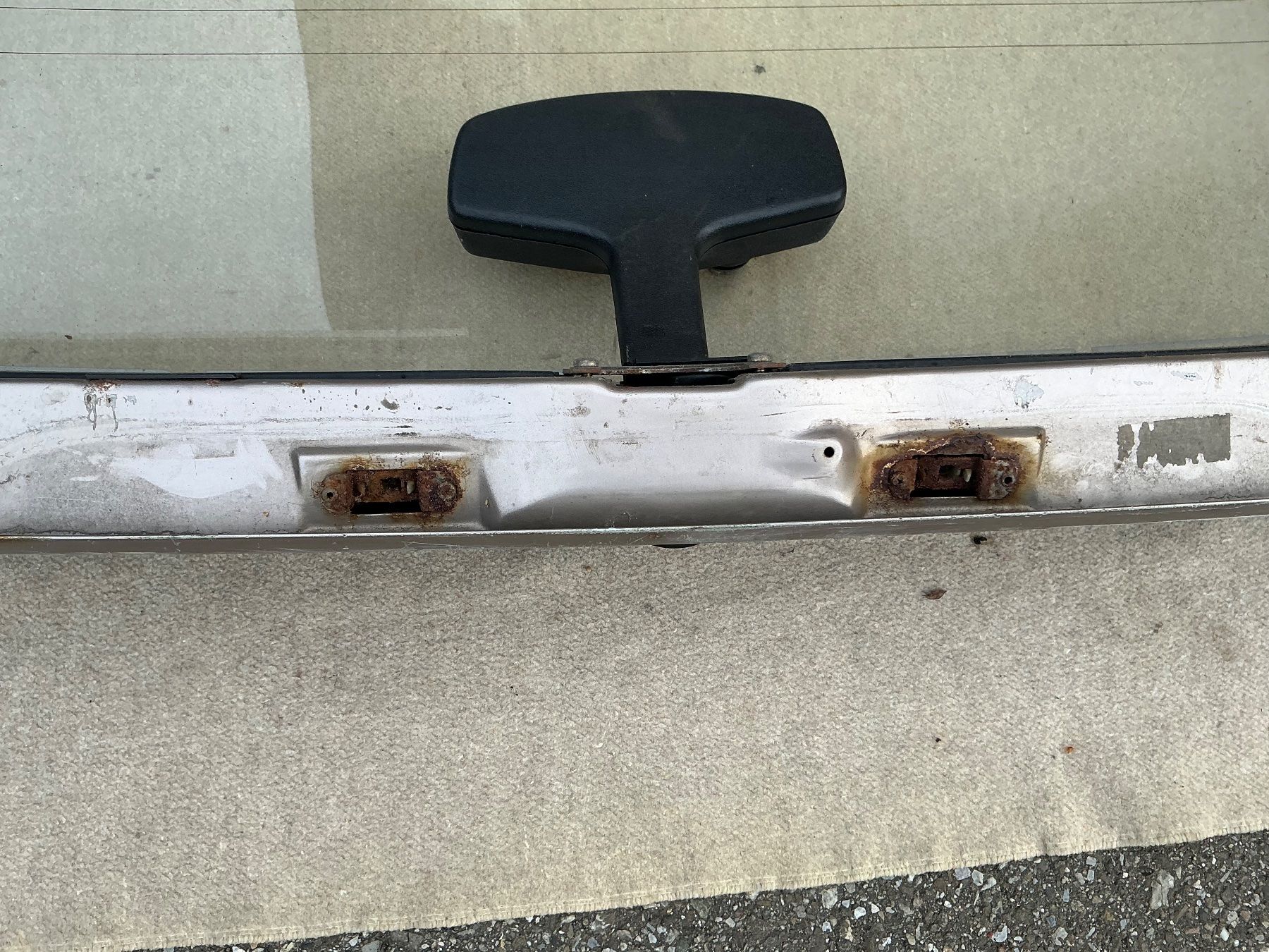VW Tutti pezzi di ricambio auto: Heckklappe VW Scirocco 2 – Usato da Marbach LU venduto da bru_kk6q 2