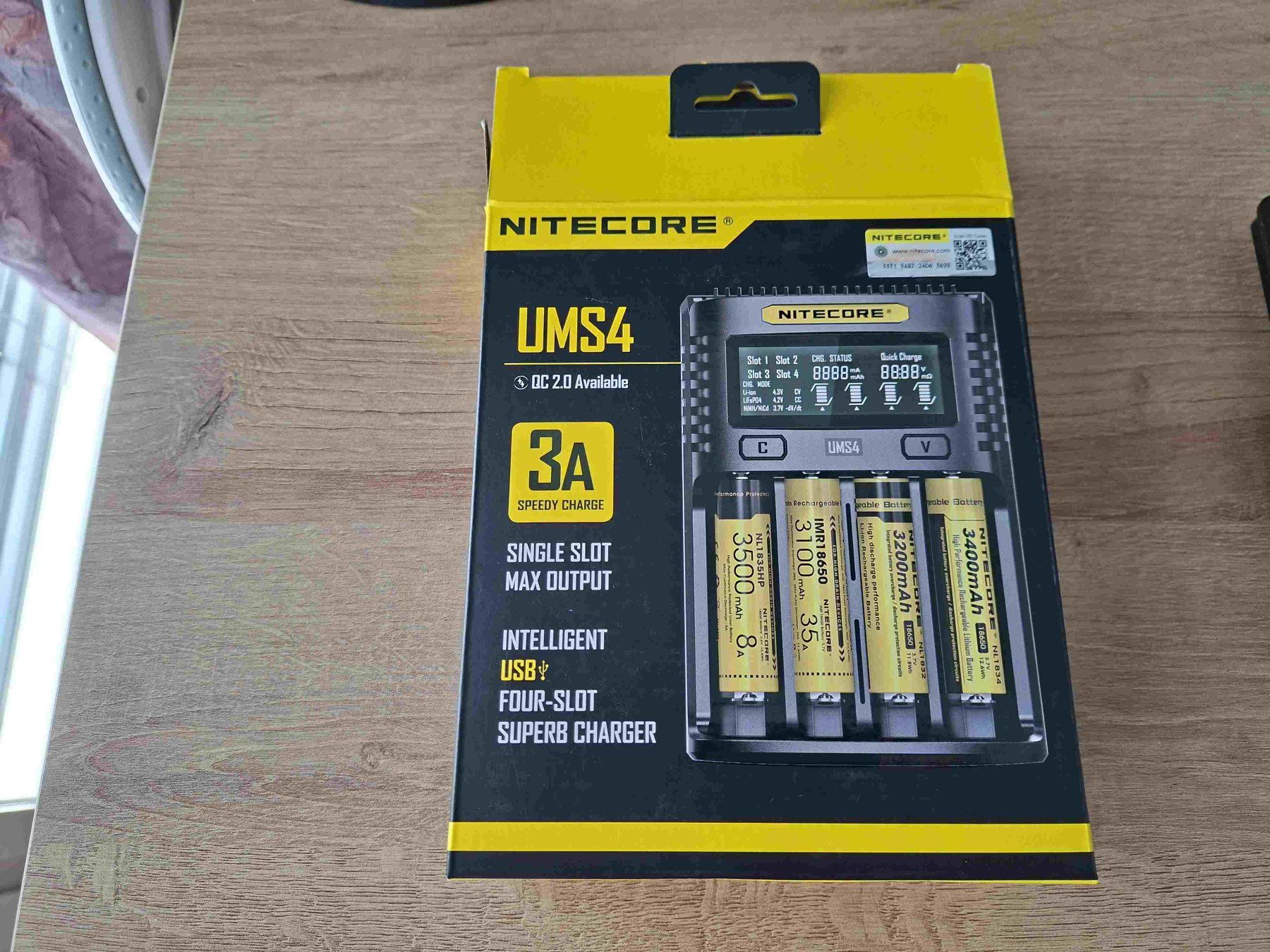 NiteCore Accus & piles: Nitecore UMS4 & XTAR VP1 Ladegerät – D'occasion à Wichtrach par Guru22 3