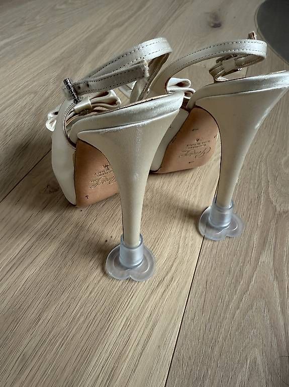 Scarpe da donna: Pumps Grösse 34 – Usato da Zürich venduto da Tevelyn 2