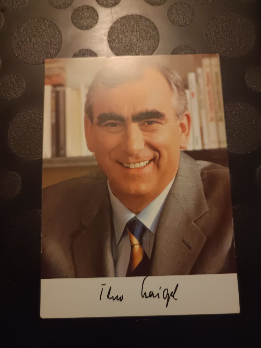 Autografi: Theo Waigel - Ehemaliger Deutscher Bundesminister – Usato da Menziken venduto da Artographs
