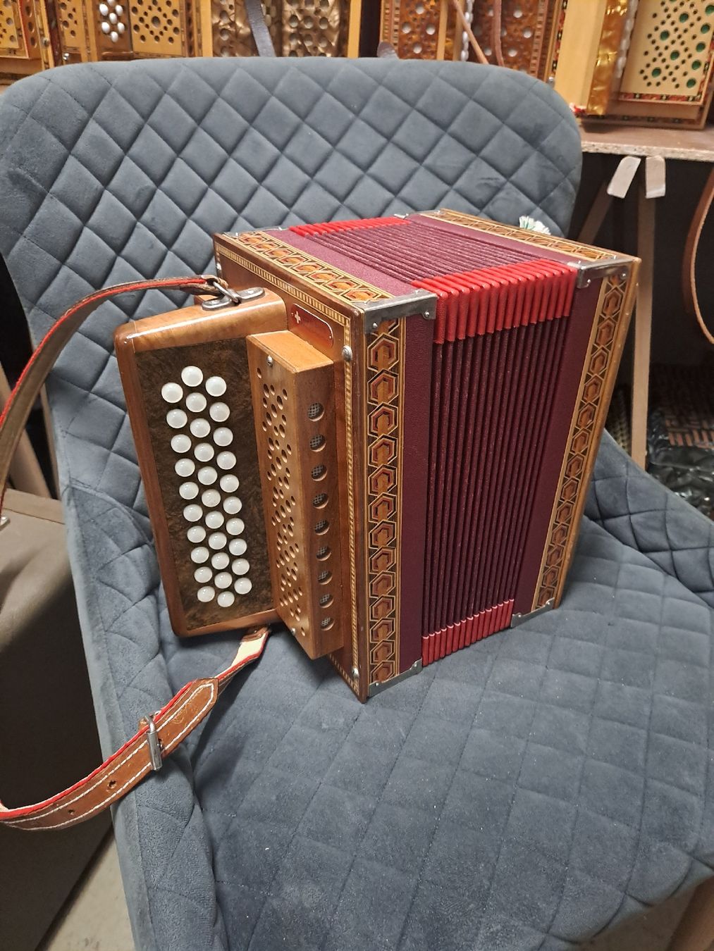 Musikinstrumente: zanin orgeli ton A  – Gebraucht aus Villeneuve von BibiVintage 3