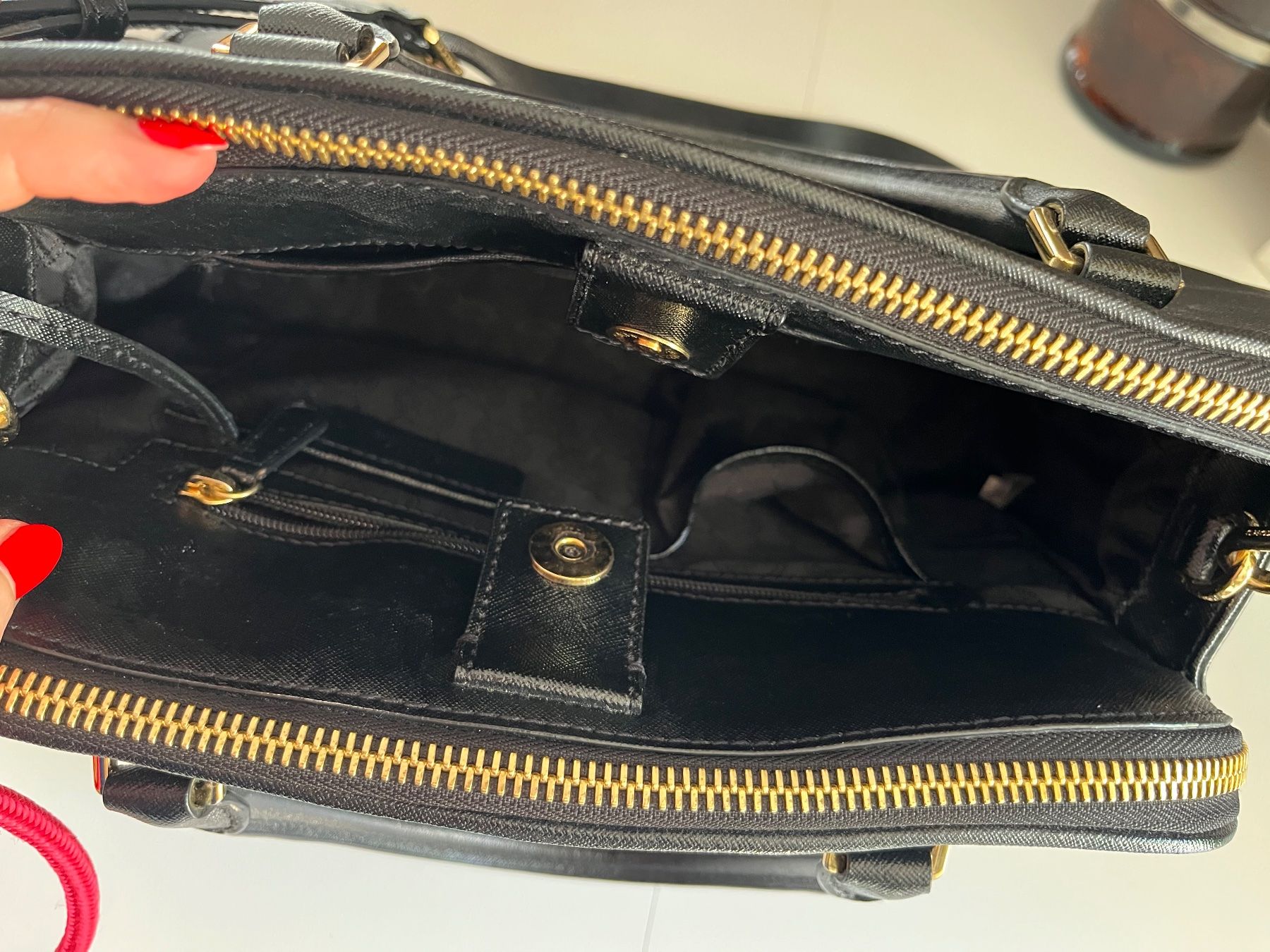 Michael Kors Borse da donna: Michael Kors Handtasche schwarz – Usato da Pratteln venduto da Daily88 3