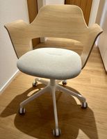 Bürostuhl Holz/Stoff drehbar auf Rollen von Ikea 