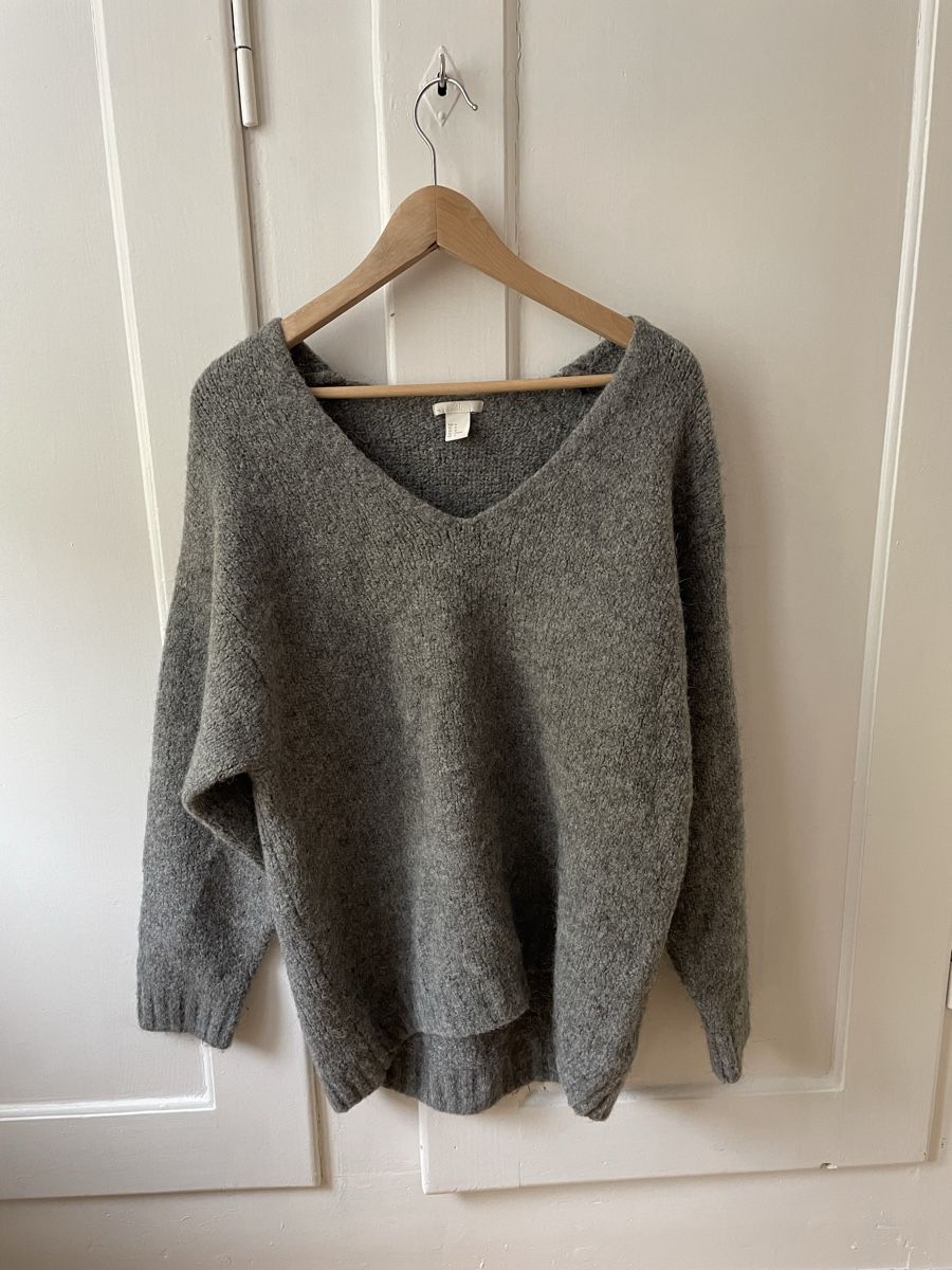Pulls & Sweat-shirts: Pull gris en laine/alpaga mélangés – D'occasion à Biel/Bienne par sybilline