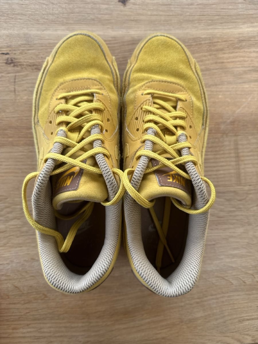 Nike Herrenschuhe: Nike Air Max 90 Sneaker gelb Grösse 40.5 – Gebraucht aus Rorschach von mamawa 1