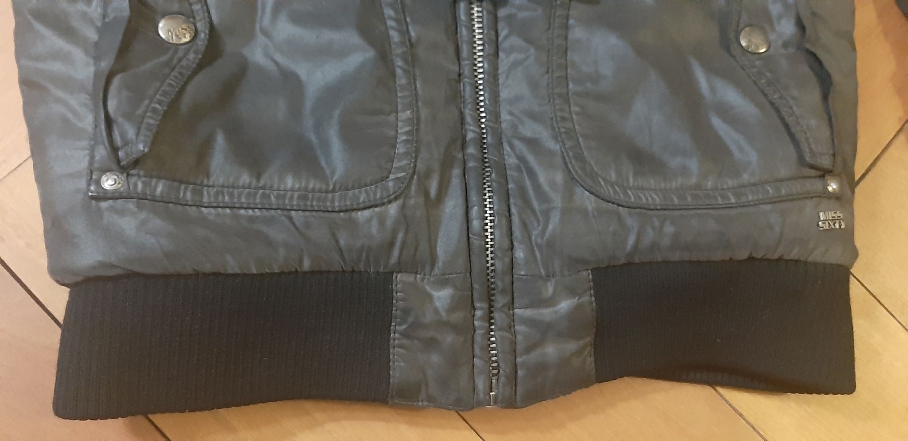 Miss Sixty Giacche: Einzigartige MISS SIXTY Jacke mit fell - Gr. S – Nuovo (secondo la descrizione) da Zürich venduto da Venecia25 3