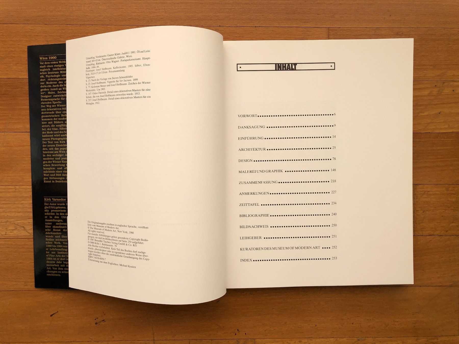 Libri: Kunst Buch: Wien 1900 - Kunst, Architektur & Design – Usato da Lugano venduto da gio.yo 1