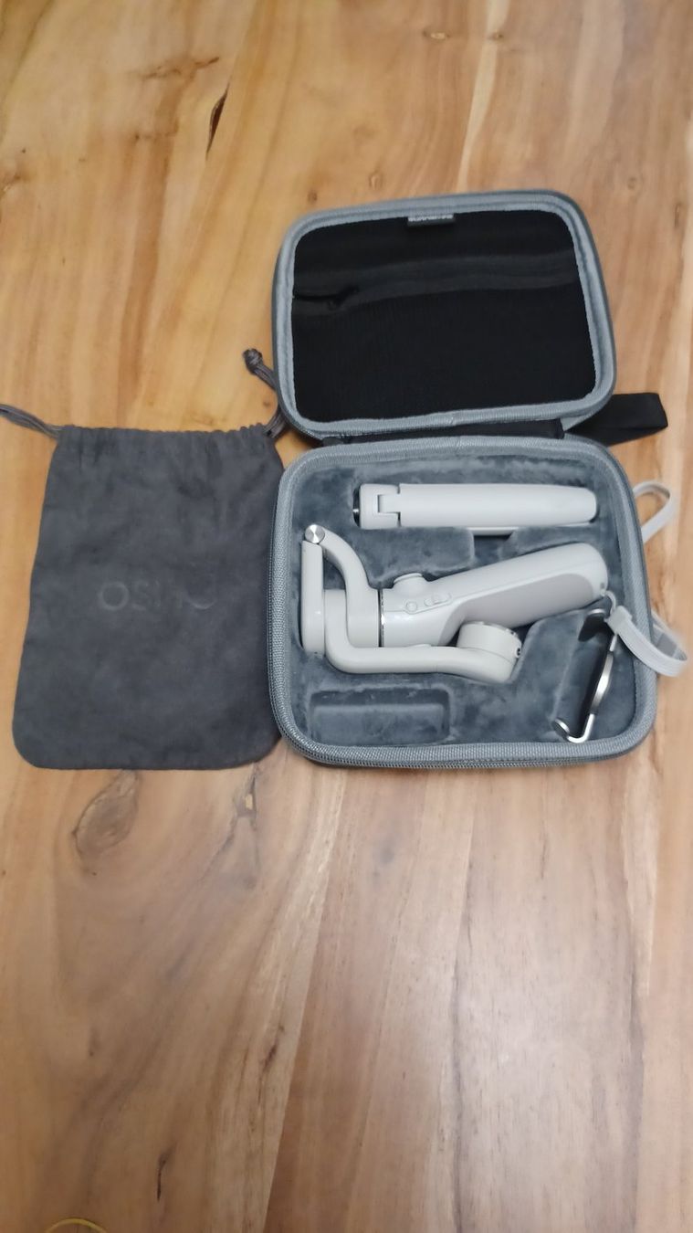 DJI Staffe: DJI OM5 Gimbal mit Hardcase – Usato da Münsingen venduto da Sewaldi