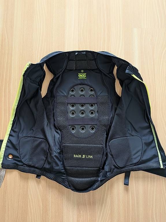Protezioni & Imbottiture: Evoc Protector Vest Air+ Gr.M – Usato da Rapperswil SG venduto da boatix 2