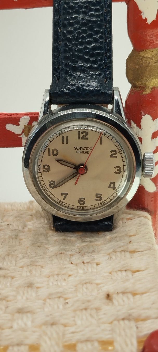 Uhren: Montre schwarz Genève – Gebraucht aus La Chaux-de-Fonds von jac_9llg