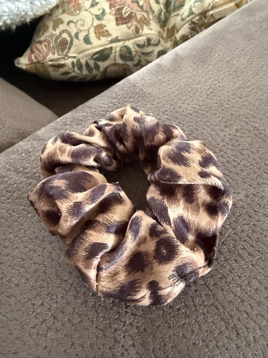 Accessori per capelli: Scrunchie leo – Usato da Mörschwil venduto da Seegurke18