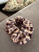 Scrunchie leo