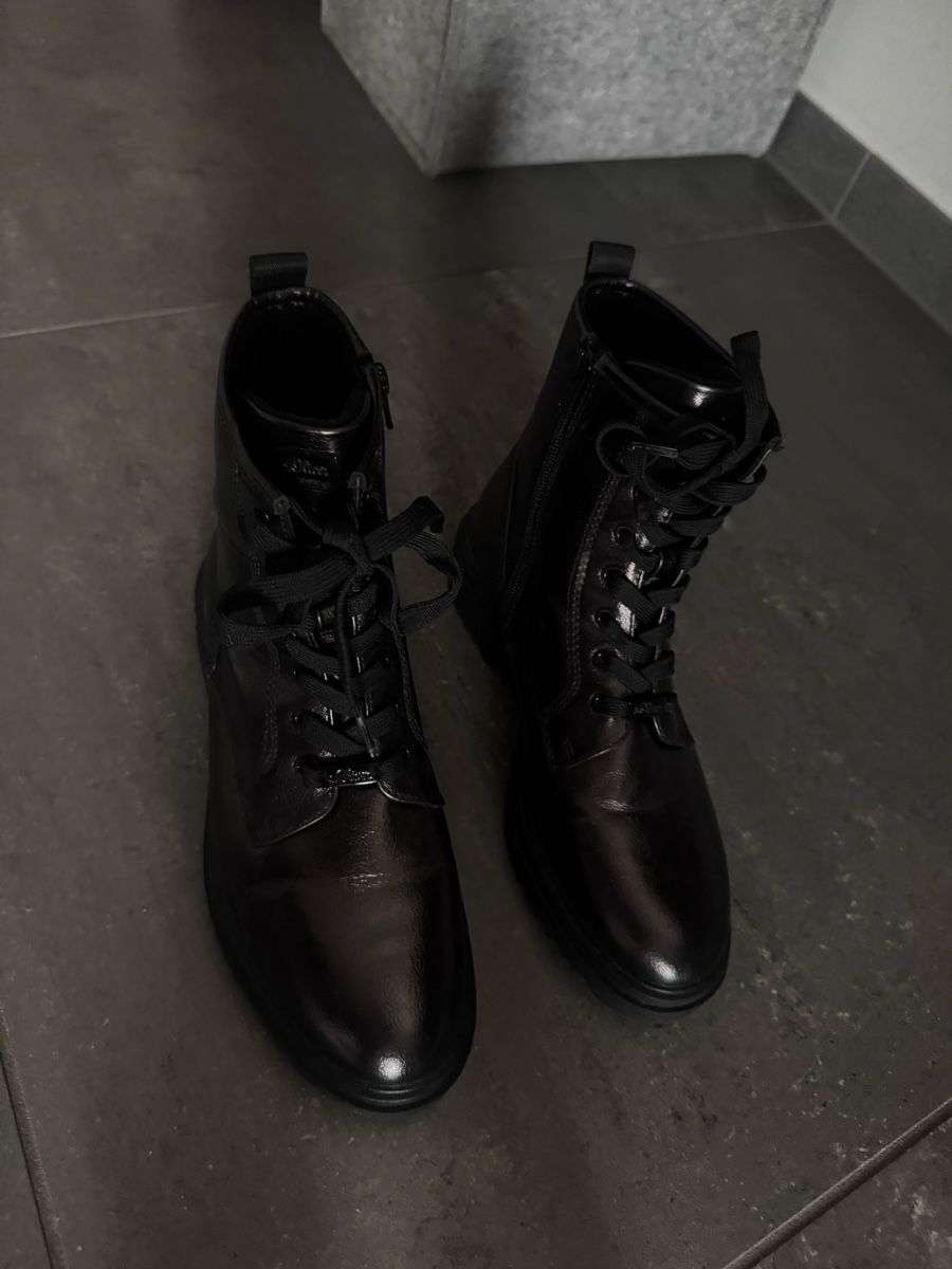 S.Oliver Scarpe da donna: Schwarz glänzende Stiefeletten – Usato da Adligenswil venduto da lor_2zfw 2