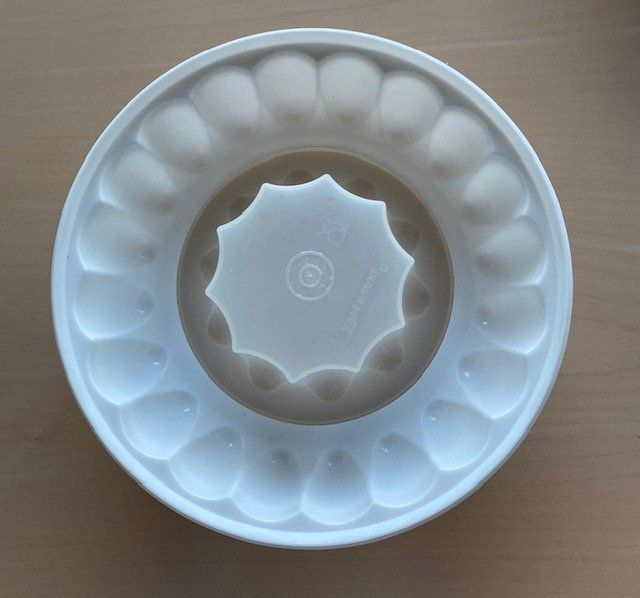 Ciotole: Tupperware Riz-Casimir oder Pudding-Form, neuwertig. – Usato da Ergisch venduto da July64