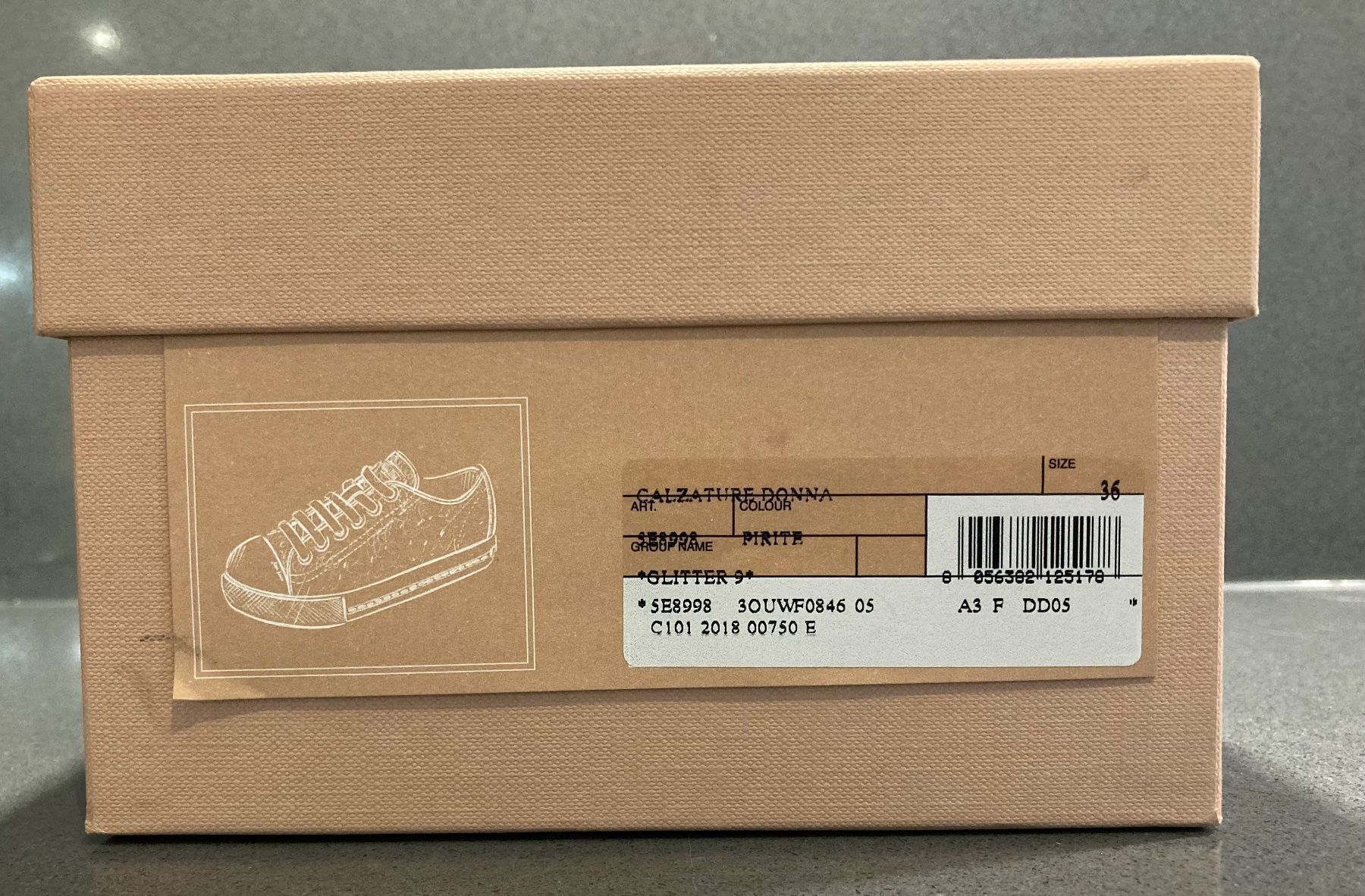 Miu Miu Scarpe da donna: Miu Miu Prada sneaker N.36 GOLD GLITTER – Usato da Paradiso venduto da Kayakara 6