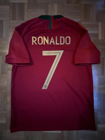 Original Ronaldo Portugal 2018 Trikot L