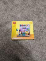 LEGO VIP 40584 Birthday Diorama + FREE Birthday Keychain