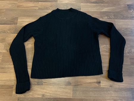 Schwarzer Pull&Bear Damenpullover Gr. S Rippstrick elegant